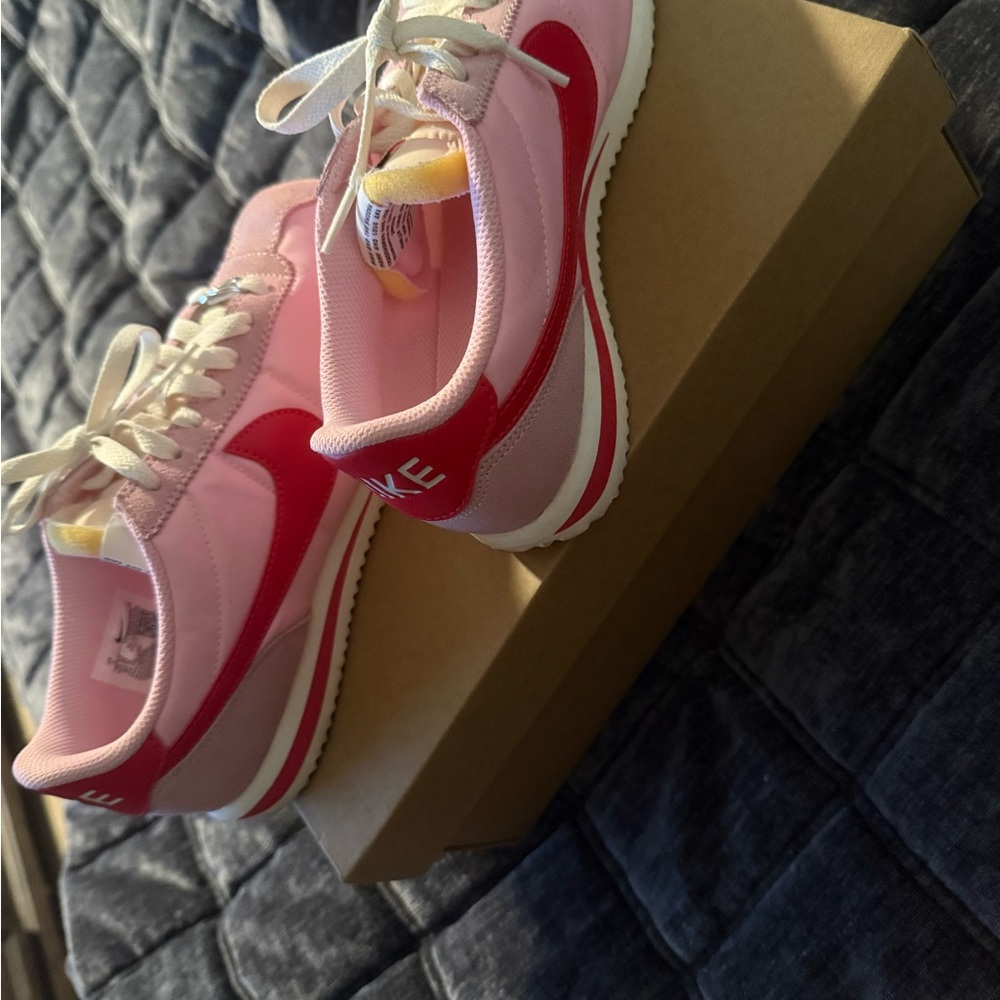 Nike Women's Sneakers in Pink and Red